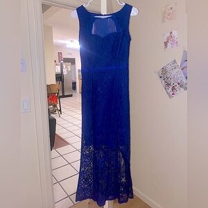 Royal blue ENFOCUS STUDIO floral lace dress
Size 6